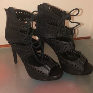 Black heels size 8